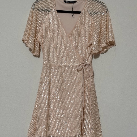 Zara Sparkling Sequin Mini Dress in Cream Size L Holiday Party Night Out NEW - Picture 1 of 7